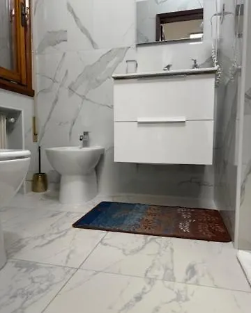 Ca Aisha Train Station Venice Guest house *